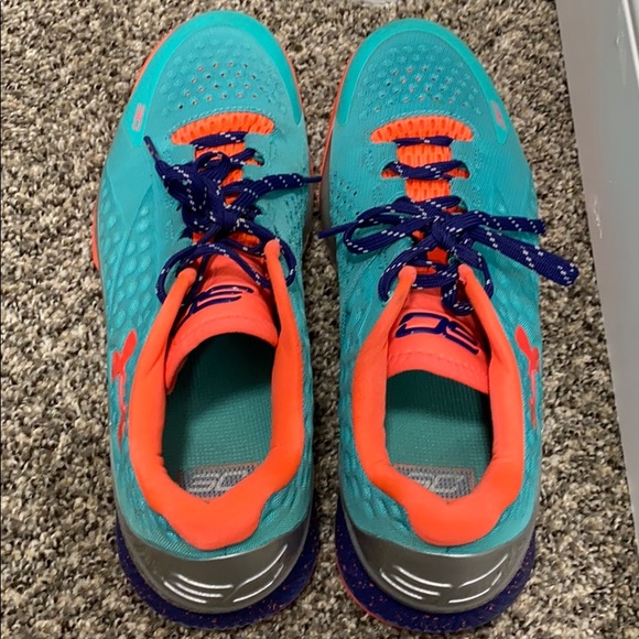 UA Stephen Curry - Picture 2 of 3